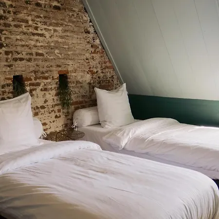 Bed En Kerk Monumentale 2 Slaapkamer Woning דירה *